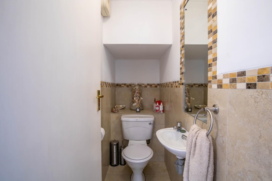 3 Bedroom Property for Sale in Northshore Western Cape